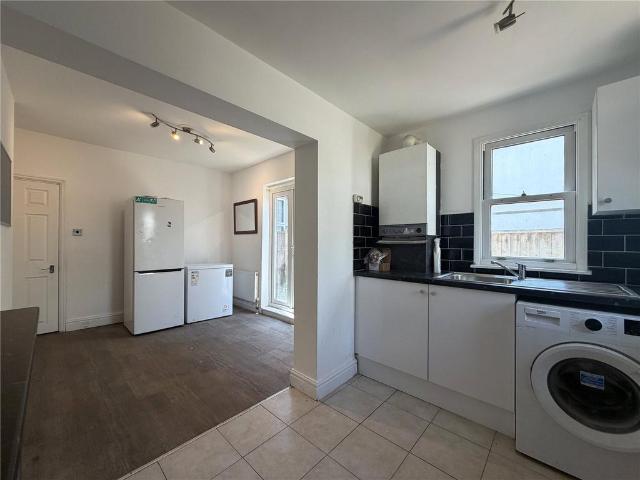 Room for rent in London Borough of Croydon, Greater London