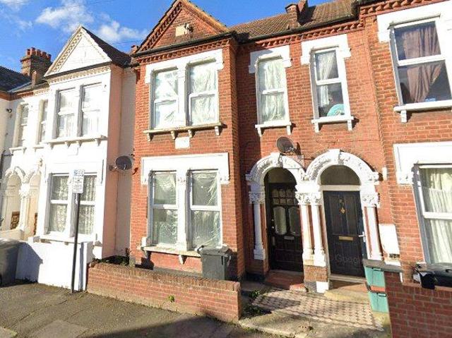 Room for rent in London Borough of Croydon, Greater London