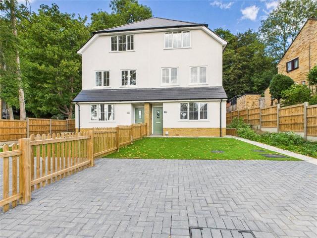 Room for rent in Red Hill, Surrey
