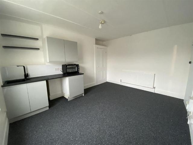 Room for rent in Blacklands, Guestling Green