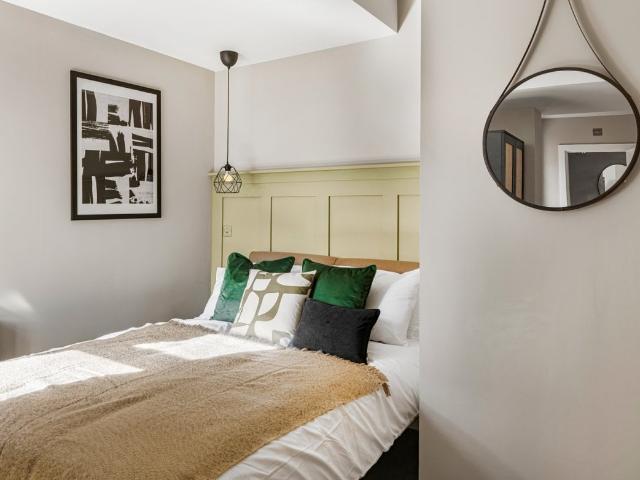 House for rent in Caldermill, East Midlands