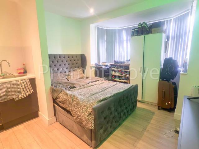 Room for rent in Spring Park, Luton