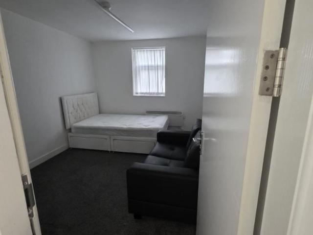 Room for rent in Calderstones