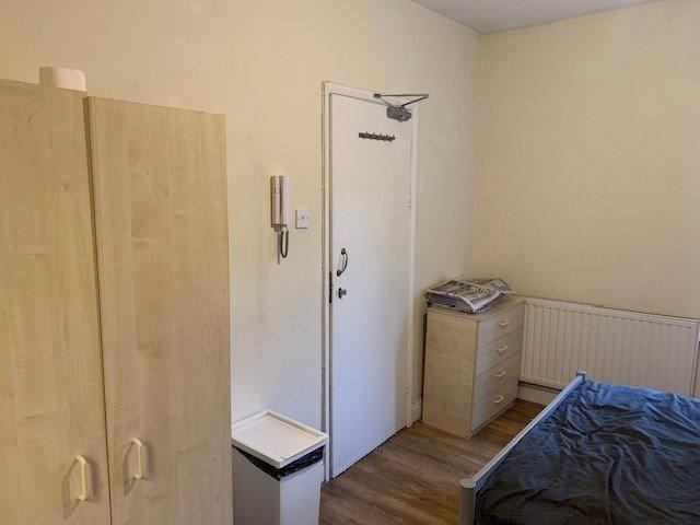 Room for rent in London Borough of Hammersmith and Fulham, Greater London