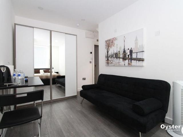 Room for rent in Canons Park, Greater London