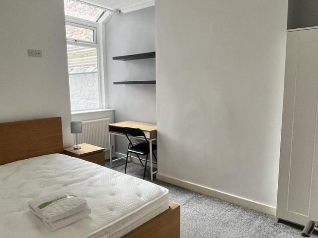Room for rent in Sankey Bridges, Warrington