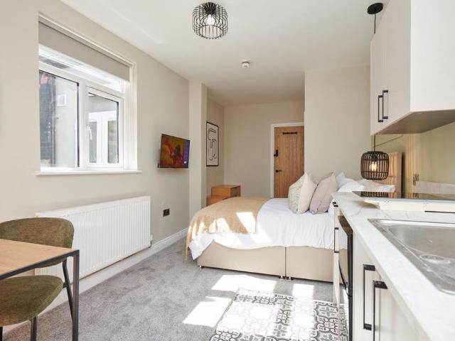 Room for rent in Haddon, East Midlands