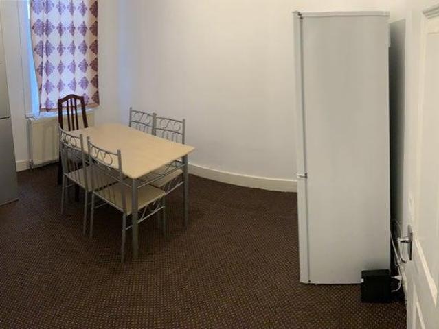 Room for rent in Seven Kings, Greater London