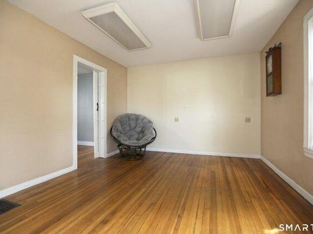 House for sale in Simsbury, Connecticut
