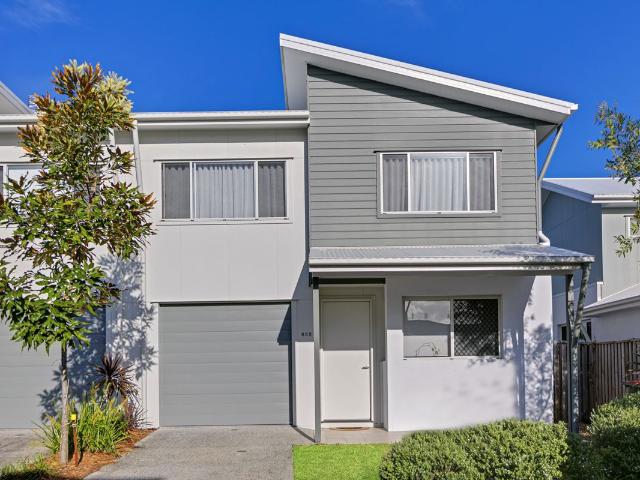 Townhouse for sale in Kings Creek, Queensland