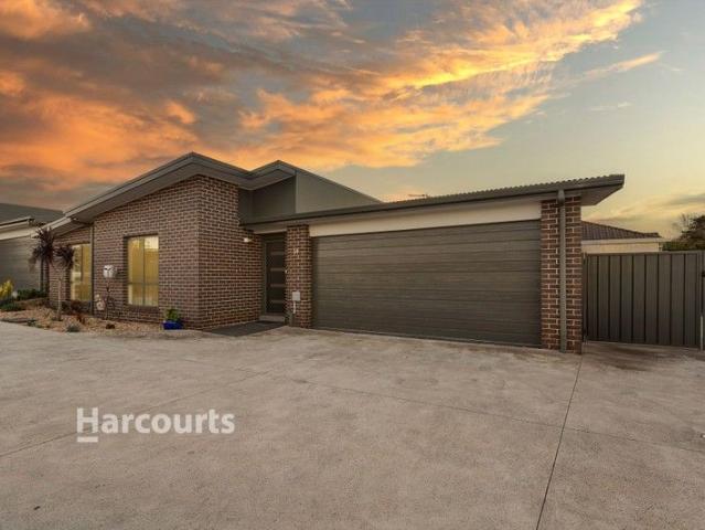 Villa for sale in Wollongong, Wollongong city
