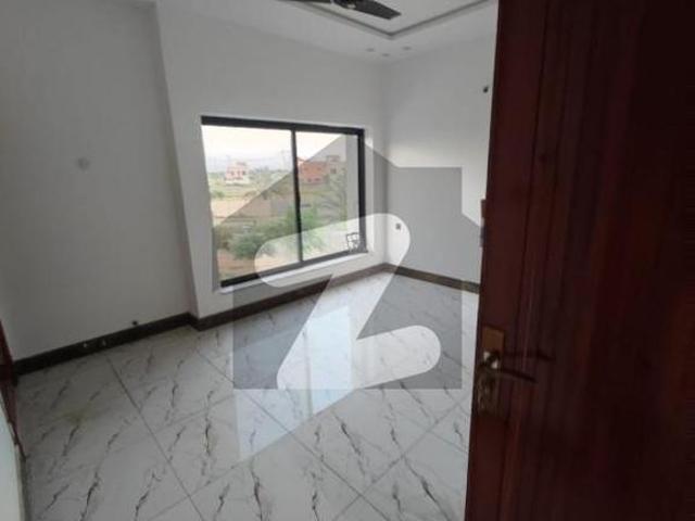 House for sale in Faisalabad, Islamabad Capital Territory