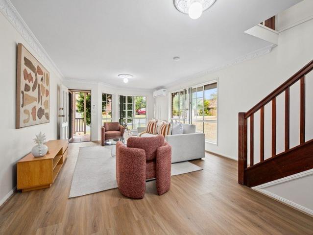 Townhouse for sale in Everton Hills, Greater Brisbane