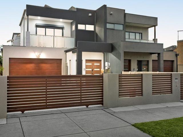 Townhouse for sale in Clayton South, Melbourne