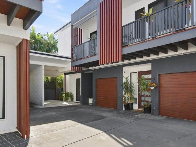 Townhouse for sale in Toombul, Queensland