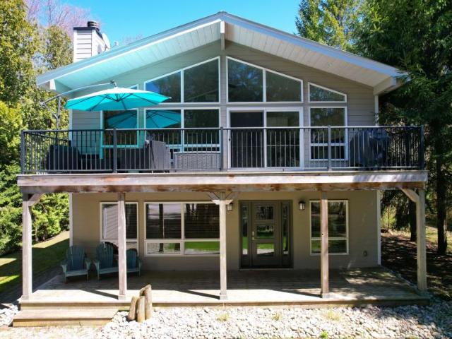 House for sale in Ontario