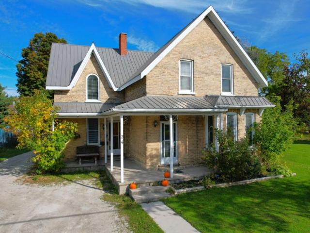 House for sale in Ontario