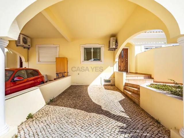 Casa alugar em Quarteira, Loulé