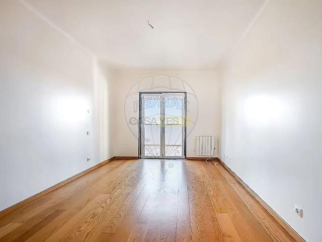 Casa alugar em Ribeira Acima, Oeiras