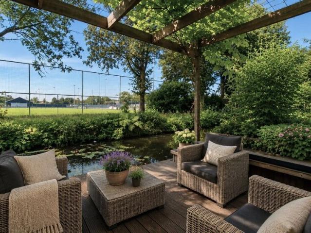 Woning te huur in Hendrik-ido-ambacht, Zuid Holland