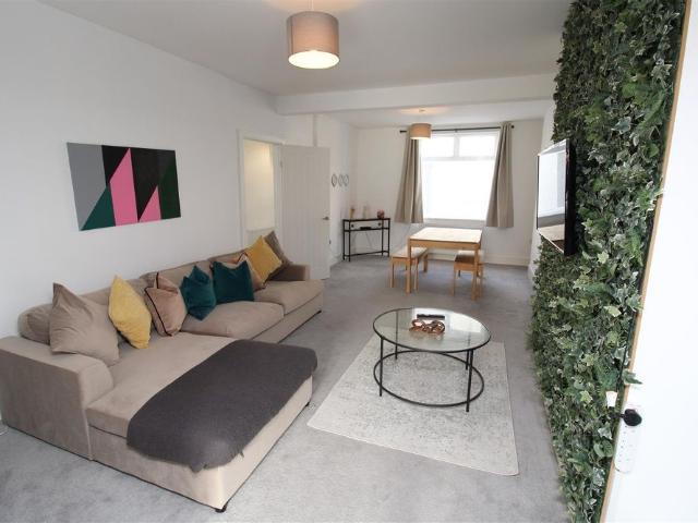 House for rent in Aberfan, Wales