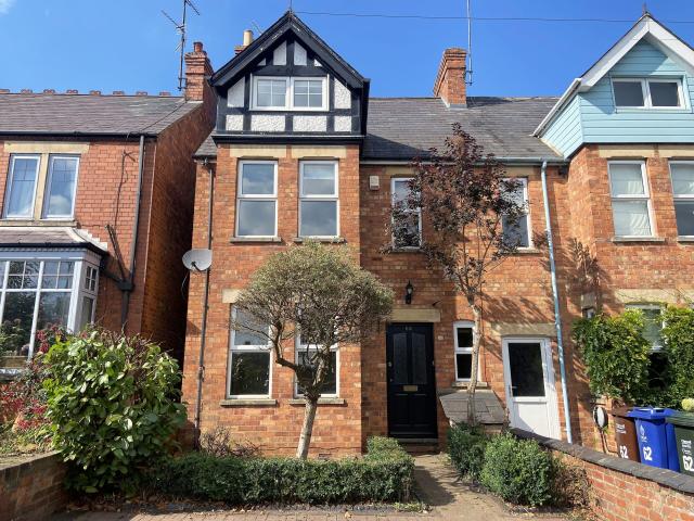 House for rent in Evershot, Oxfordshire