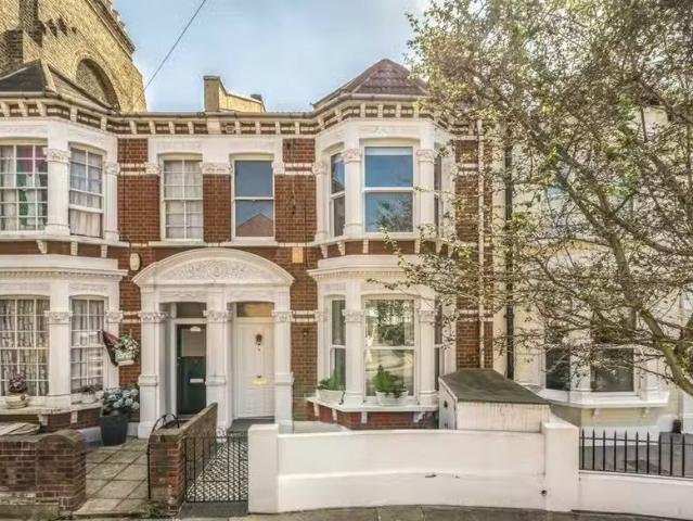 House for rent in Sands End, Fulham