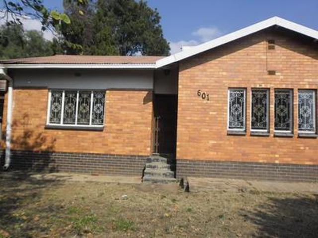 House for rent in Waterkloof, Gauteng
