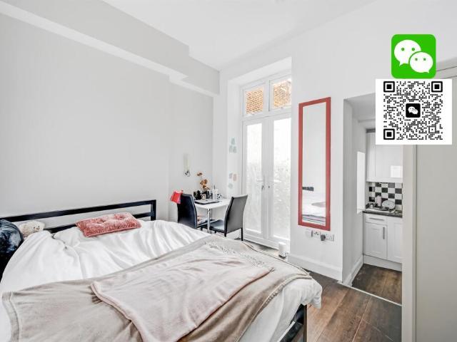 House for rent in West Kensington, Greater London