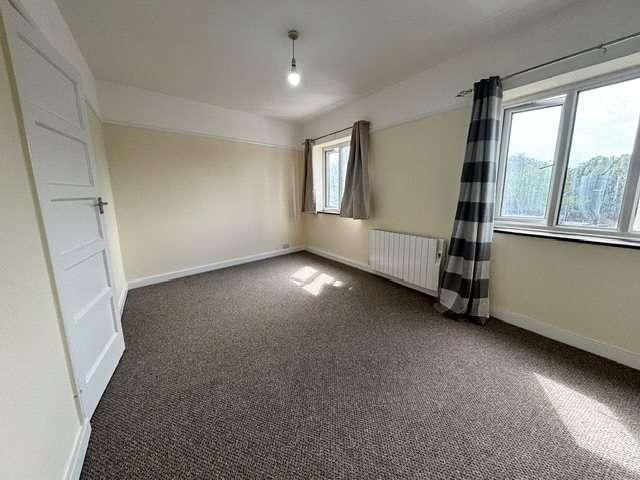 House for rent in Lower Halliford, Surrey