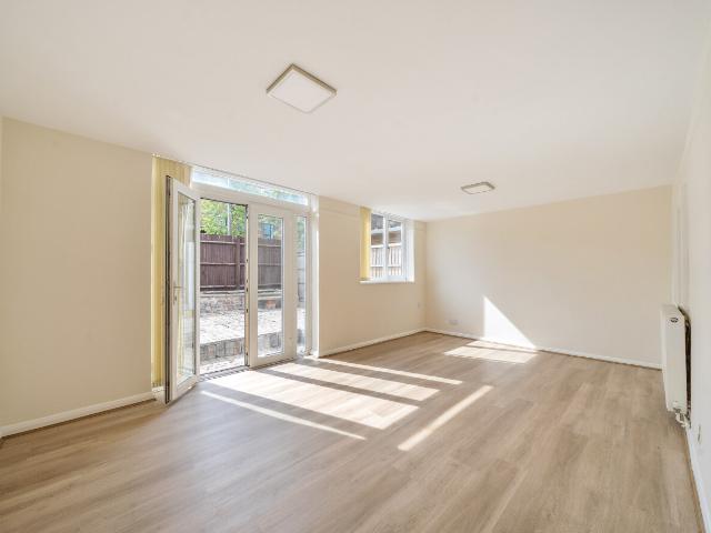 House for rent in London Borough of Lewisham, Bell Green