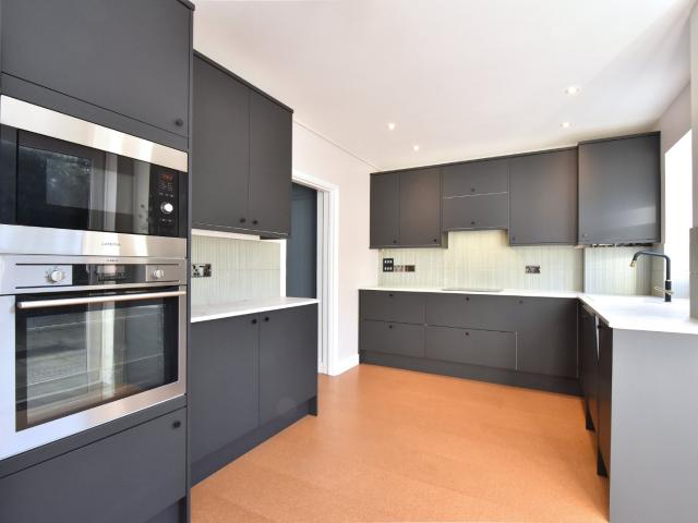 House for rent in London Borough of Lewisham, Bell Green