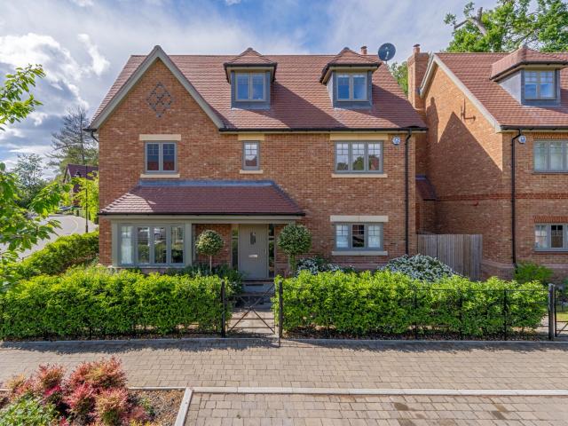 House for rent in Sunningdale