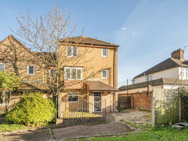 House for rent in London Borough of Lewisham, Greater London