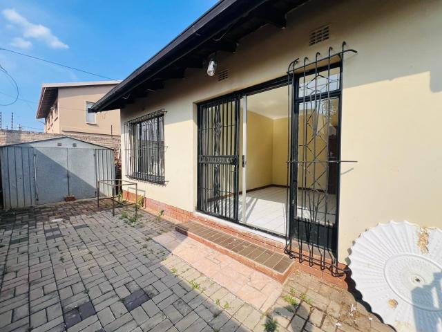 House for rent in Bosmont, Johannesburg