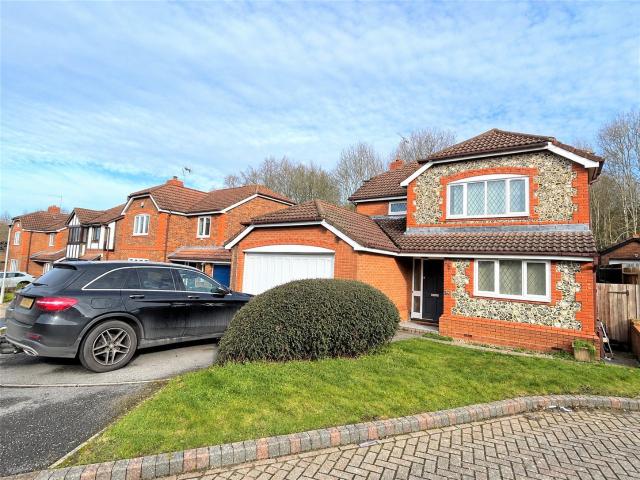 House for rent in Chavey Down, Newell Green