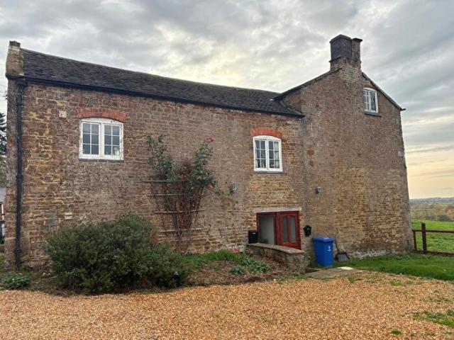 Apartment for rent in Aston Le Walls, Northamptonshire