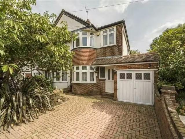 House for rent in Blackheath Park, Well Hall