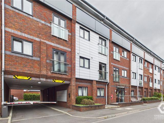 House for rent in Perryfields, West Sussex