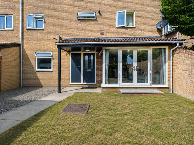 House for rent in Perryfields, West Sussex