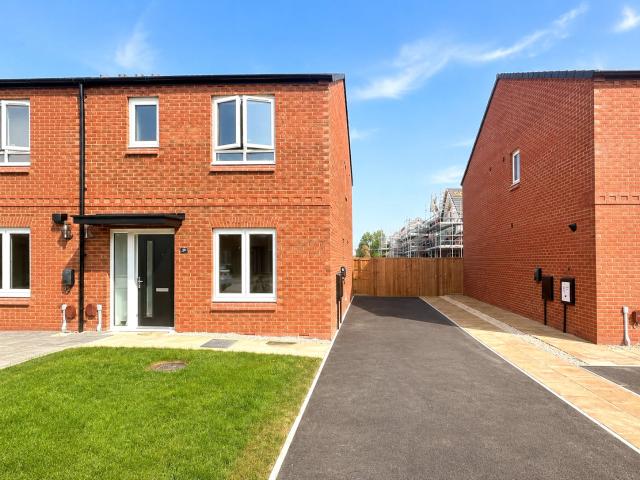 House for rent in Westminster Park, Two Mills