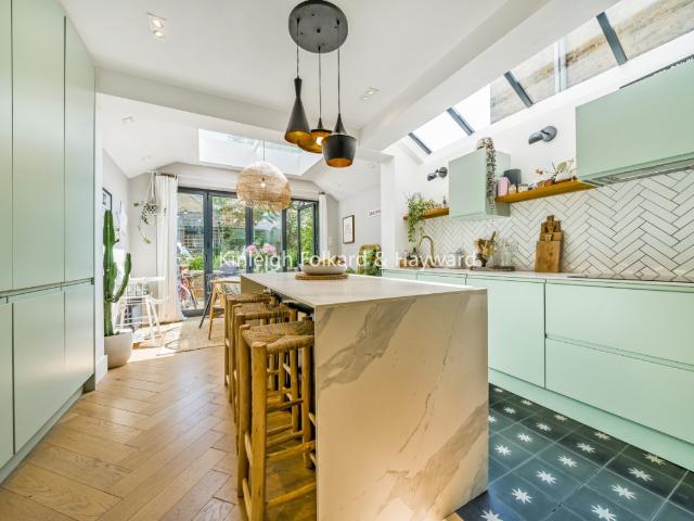 House for rent in Furzedown, Greater London