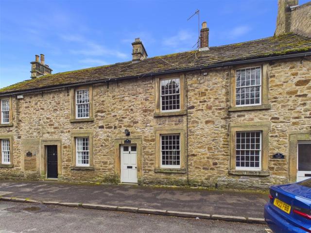 House for rent in Froggatt, East Midlands