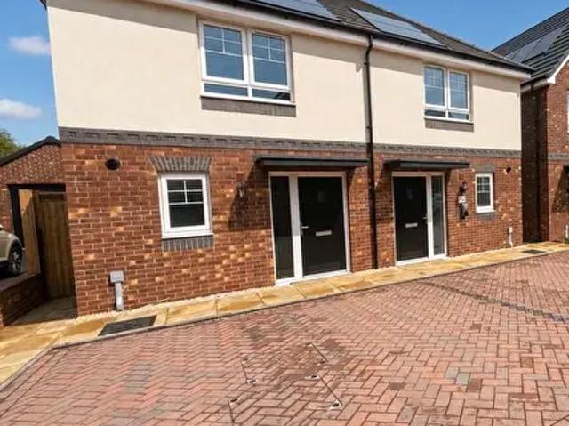 Apartment for rent in Falcon Lodge, Gun Hill