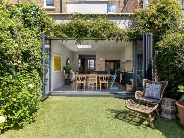 House for rent in Kensal Town, Bayswater