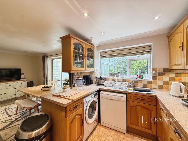 House for rent in World's End, Perryfields