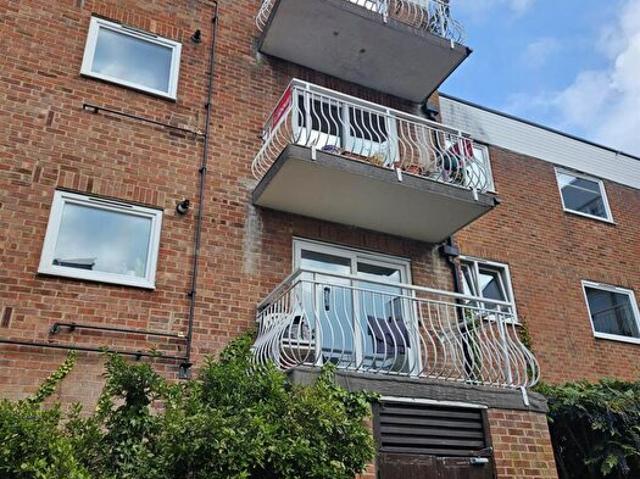Apartment for rent in Osney, The Slade
