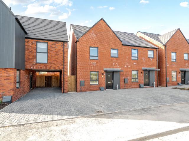 House for rent in Houghton Regis, Bedfordshire