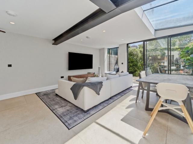 House for rent in Clapham, Greater London