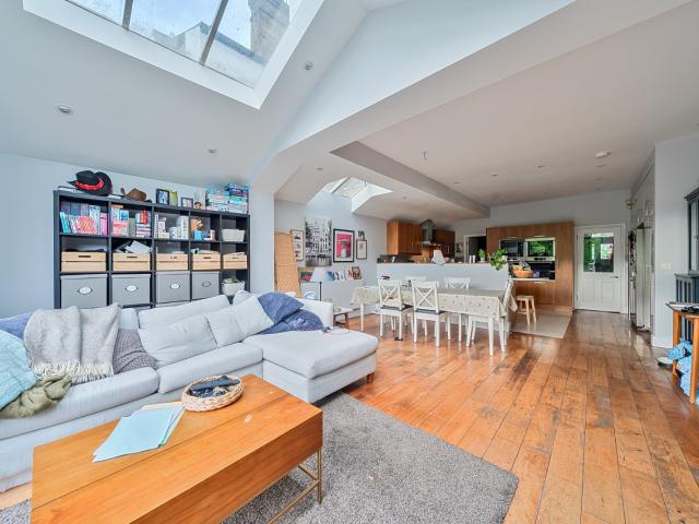 House for rent in Southfields, Greater London
